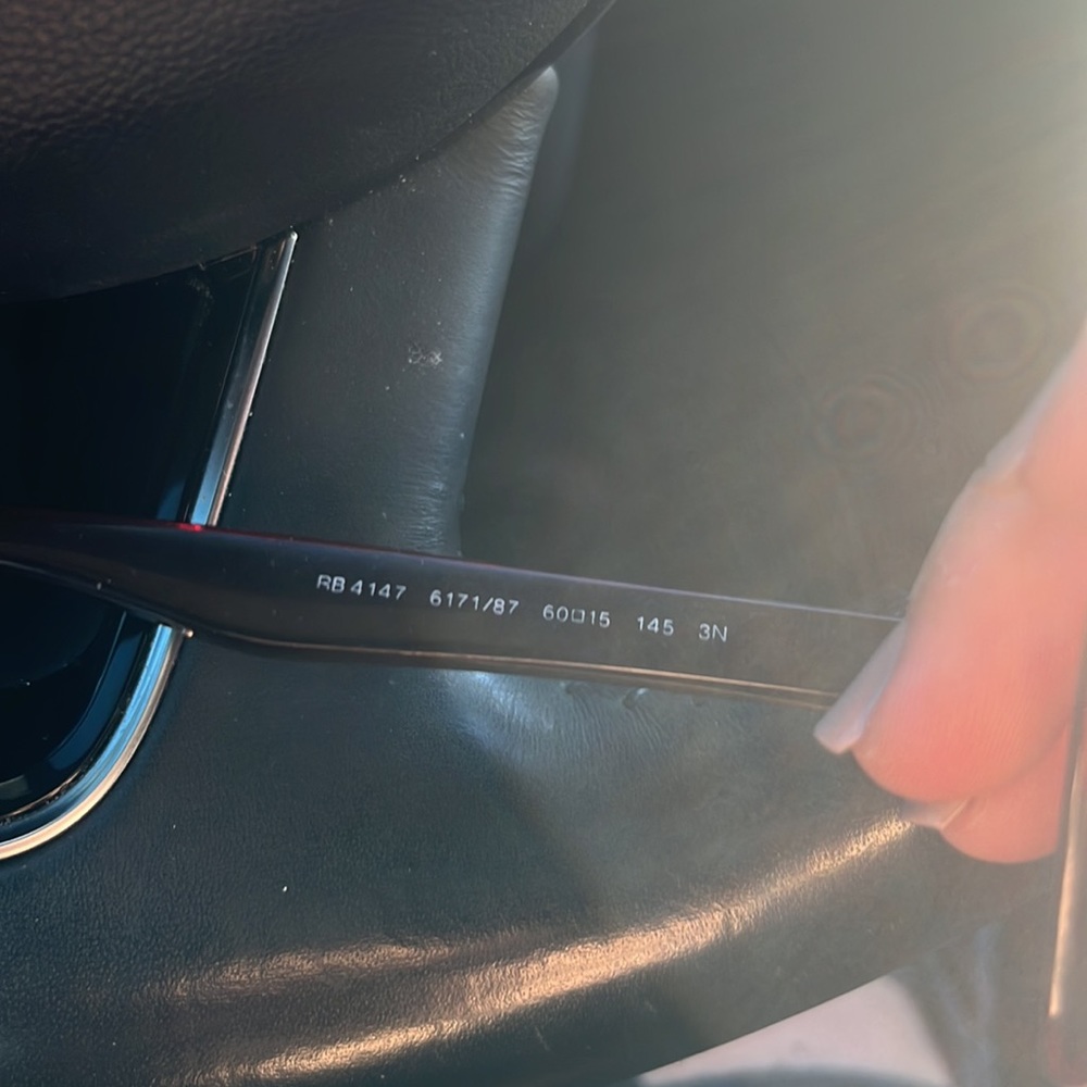 Ray Bans - Picture 5 of 5